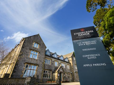 Stonecross Manor Hotel