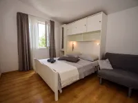 Marina Hotels in Razanj