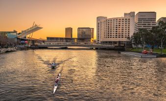 Crowne Plaza Melbourne, an IHG Hotel