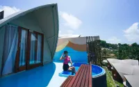 HeHa Ocean Glamping and Cabin Hotels in Panggang