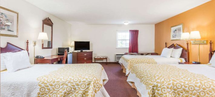 Days Inn by Wyndham Amherst Hotels in Lorain County