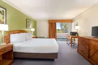 Baymont by Wyndham Daytona Beach/Intl Speedway Hotels in Daytona Beach