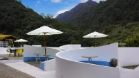 Sitting in the Valley Country House Collection Hotels in Qingtian County