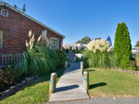 The Maddox Inn Hotels in Accomack County