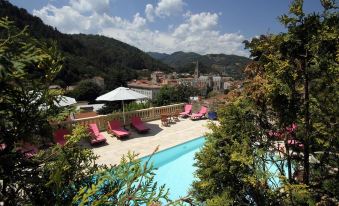Villa Aimée Luxury Apartments with Heated Pool