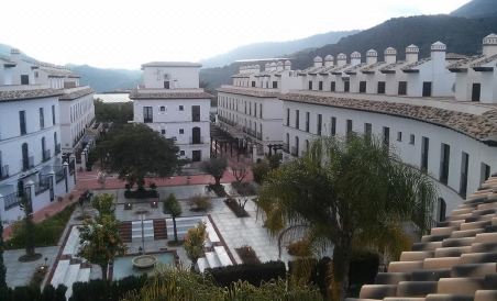 Velez Nazari - Housity