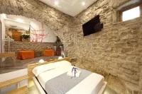 Arpaiu Hotels in Manarola