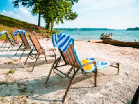 ロングコーブ リゾート ニア シャーロット エアポート スティール・クリークのホテル