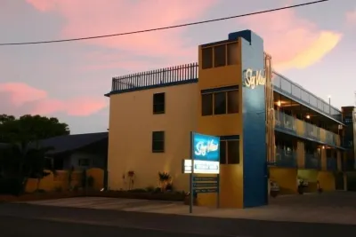Sky View Units Bowen