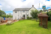 The Haymaker Inn Hotels in Horton