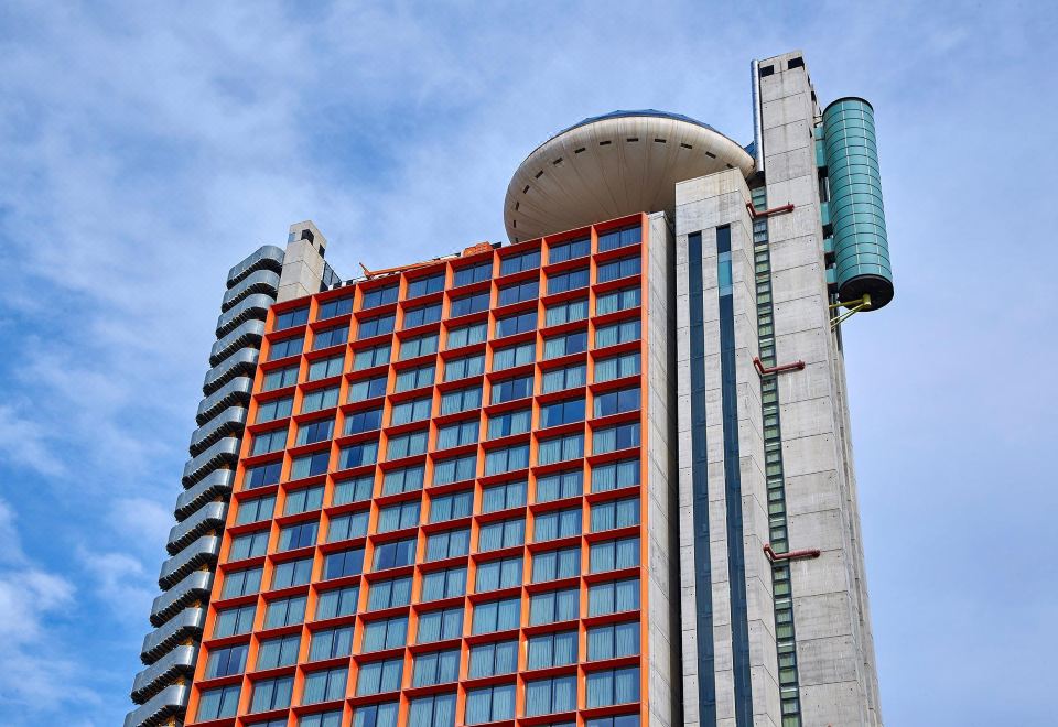 호텔 에스페리아 바르셀로나 타워의 실내 수영장