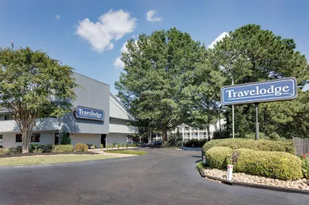 Travelodge by Wyndham College Park