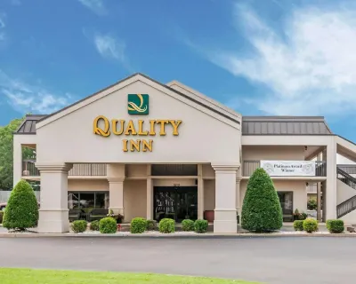 Quality Inn of Paris, TN Hotel dekat Paris Convention Center