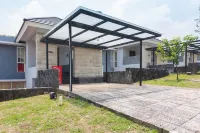 OYO 2001 Taman Dayu Villa Golf View Hotel a Pandaan