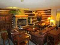 3 Peaks Lodge