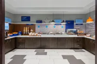 Holiday Inn Express STATE COLLEGE @WILLIAMSBURG SQ by IHG - Breakfast