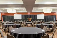 Holiday Inn LOUISVILLE EAST - HURSTBOURNE by IHG - 駐車場