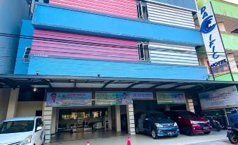 Pacific Hotel Ambon 로비