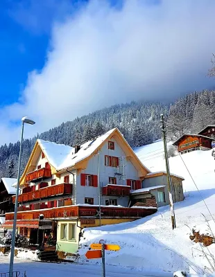 Hotel Sterne Hotels in Беатенберг