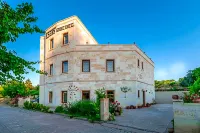 Esens Stone House - Bed and Breakfasts