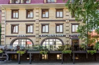 Aura City (Аура Сити) Отели рядом с достопримечательностью «Железнодорожный вокзал «Станция Пермь-I»»