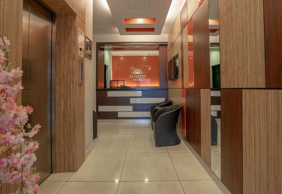 선라이즈 호텔 로컬 분위기