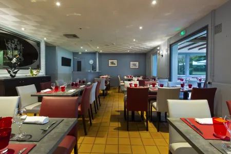 Comfort Hotel Pithiviers Отели в г. Эскренн