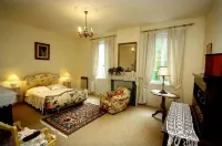Chateau le Baudou Hotels in Coutras