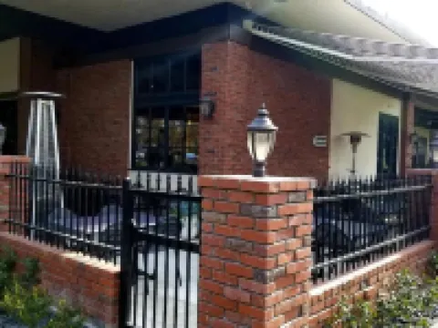 Hotel Piccadilly Hotels in Fresno