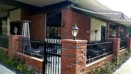 Hotel Piccadilly Отели в г. Фресно