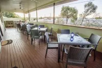 Spinifex Motel and Serviced Apartments - sarapan