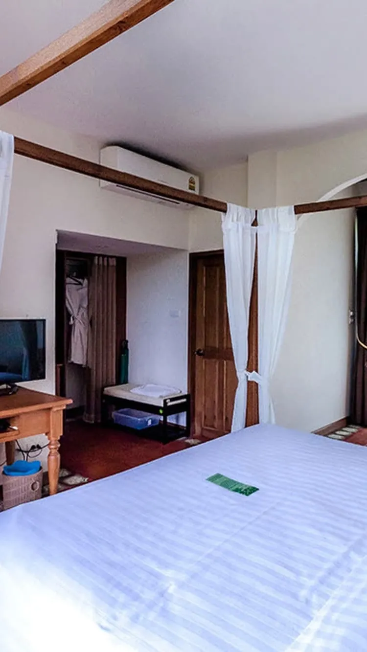 ห้องดีลักซ์พร้อมระเบียงและอ่างอาบน้ำ