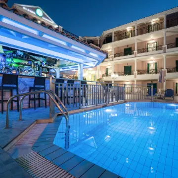 Alamis Hotel & Apartments