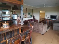 Ndiza Lodge and Cabanas - bar