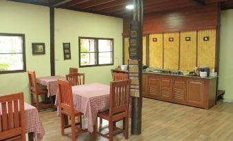 Phu Pai Mork Resort - Housity