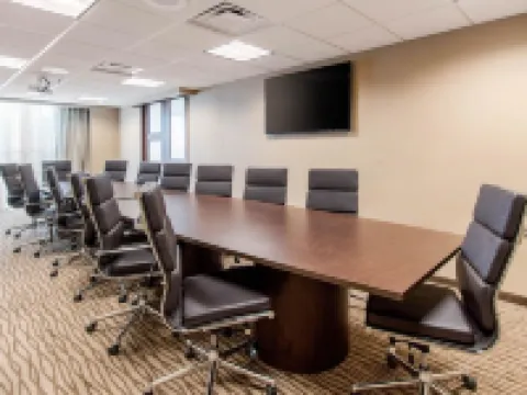 คอมฟอร์ตสวีทส์ เดนเวอร์ ใกล้วิทยาเขตแพทยศาสตร์แอนชูตซ์ โรงแรมในออโรรา