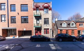 100 Meters to Subway - Montcalm Condos