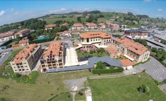 Apartamentos Spa Villa Pasiega