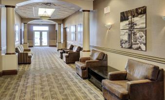 Lakeview Inns & Suites - Fort Saskatchewan