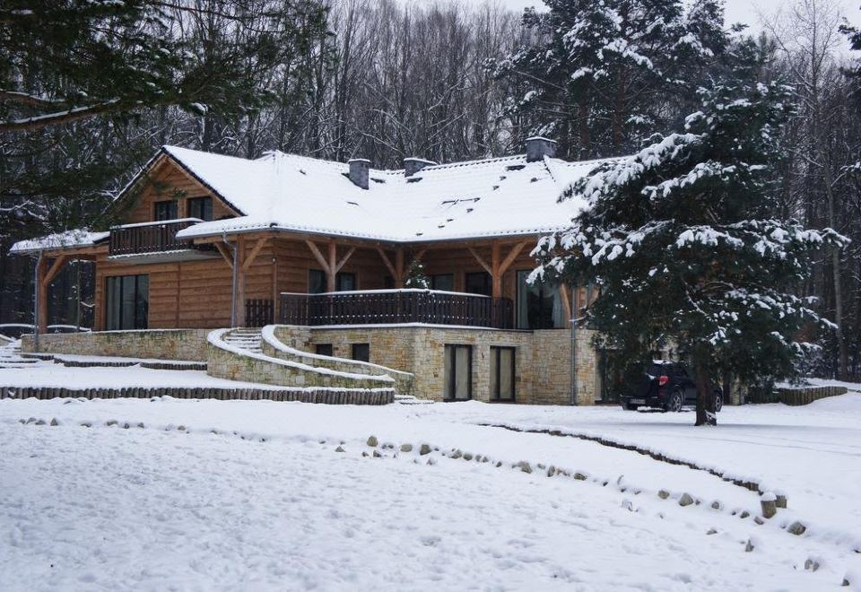 Ośrodek Pod Borem - Housity