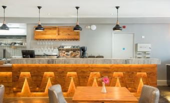 Docklands Lodge London - Housity