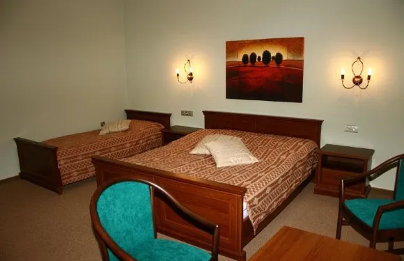 茲拉季列夫酒店