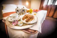 Villa Luisa - breakfast