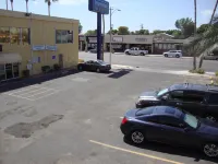 Townhouse Inn and Suites - Parkplatz
