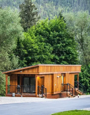 Boulder Mountain Resort Hotels in Columbia-Shuswap B