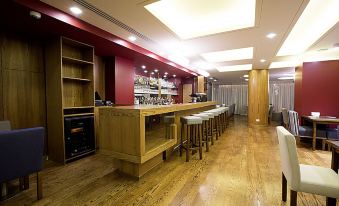 The J Hotel & Spa