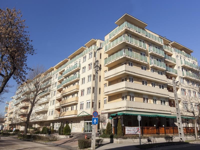 3. 프리미엄 아파트..