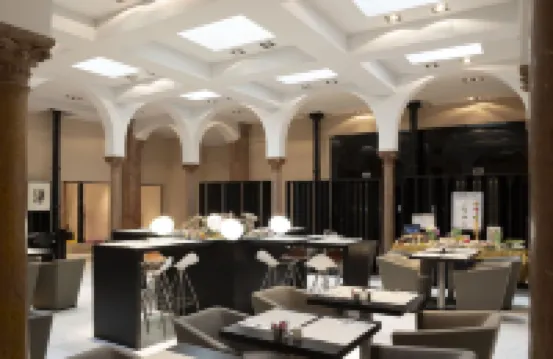 페티트 팔라스 플라사 말라가