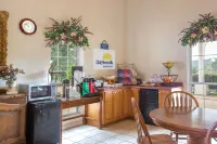 Days Inn by Wyndham Hardy Hotels in Hardy