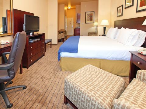 Holiday Inn Express & Suites Marshall